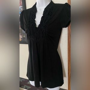 Beautiful frilly v neck dress top size medium
